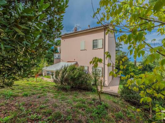 Villa zum Kauf 460.000 € 4 Zimmer 165 m² 83.000 m² Grundstück frei ab sofort Scarlino