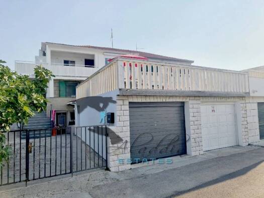 Haus zum Kauf 800.000 € 6 Zimmer 421 m² Bol