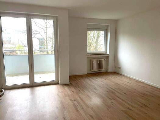 Wohnung zur Miete 649 € 3 Zimmer 77,3 m² 1. Geschoss frei ab sofort Thüringer Straße 2a Coburg 96450