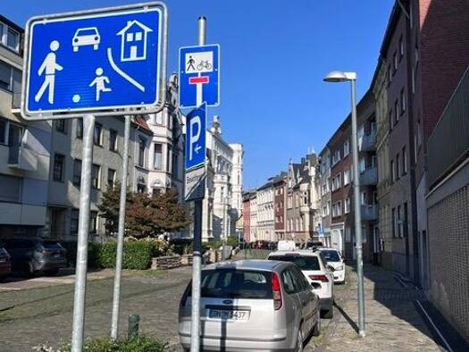 Mehrfamilienhaus zum Kauf als Kapitalanlage geeignet 849.000 € 17 Zimmer 450 m² 960 m² Grundstück Düren Düren 52349