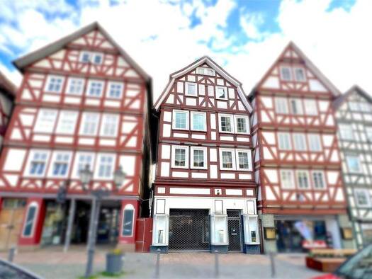 Mehrfamilienhaus zum Kauf als Kapitalanlage geeignet 348.000 € 10 Zimmer 355 m² 233 m² Grundstück Homberg Homberg (Efze) 34576