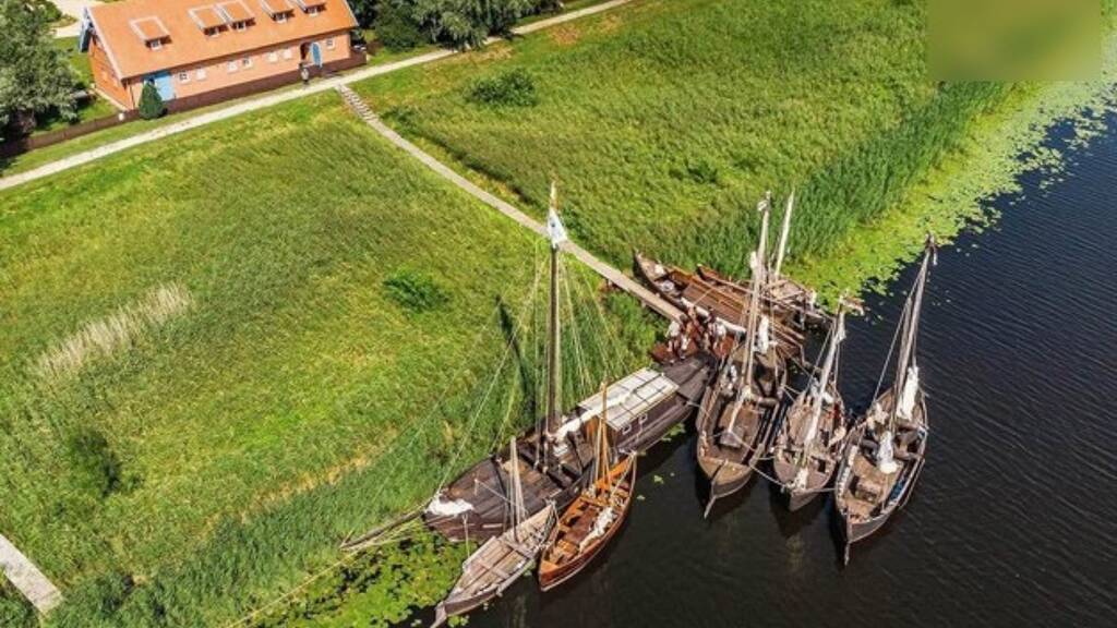 Einfamilienhaus zum Kauf 450.000 € 13 Zimmer 316 m² 6.000 m² Grundstück Minija 99360