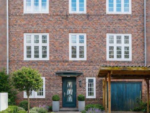 Stadthaus zum Kauf 1.195.000 € 7 Zimmer 270 m² 350 m² Grundstück frei ab 01.04.2026 Alsterdorf Hamburg 22297