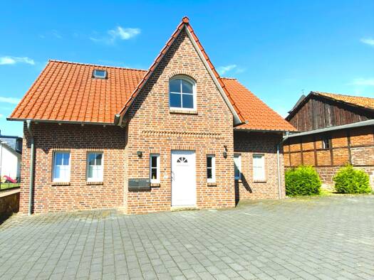 Wohnung zur Miete 600 € 4 Zimmer 106 m² 1. Geschoss frei ab 01.09.2026 Börry Emmerthal 31860