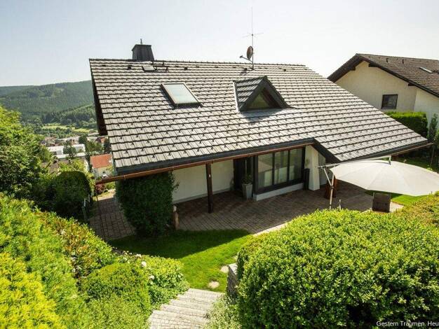 Einfamilienhaus zum Kauf 795.000 € 9 Zimmer 230 m² 816 m² Grundstück Neustadt Titisee-Neustadt 79822