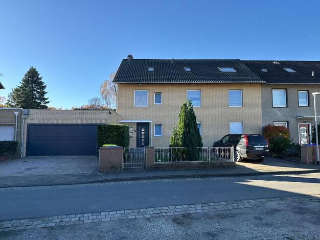 Mehrfamilienhaus zum Kauf 795.000 € 11 Zimmer 330 m² 569 m² Grundstück Misburg-Nord Misburg - Anderten 30629