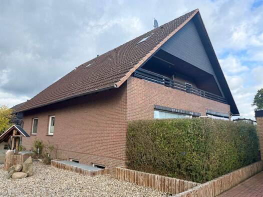 Mehrfamilienhaus zum Kauf 325.000 € 240 m² 1.100 m² Grundstück frei ab sofort Im Thaa 19 Bohlsen Gerdau 29581