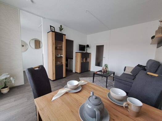 Wohnung zur Miete 234 € 1 Zimmer 36 m² frei ab sofort Stadtbadstraße 36 Thalheim/Erzgebirge 09380