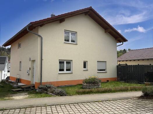 Einfamilienhaus zum Kauf 400.000 € 7 Zimmer 177 m² 714 m² Grundstück Meßstetten Meßstetten 72469