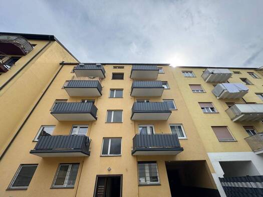Mehrfamilienhaus zum Kauf als Kapitalanlage geeignet 1.999.900 € 25 Zimmer 608,9 m² 618 m² Grundstück St Leonhard Weiterer Innenstadtgürtel West / Nord / Ost 90439