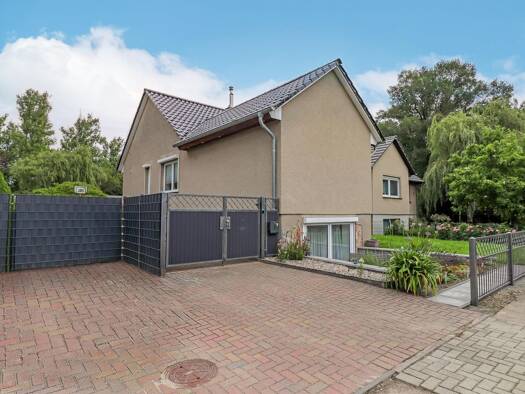 Doppelhaushälfte zum Kauf 220.000 € 7 Zimmer 205 m² 1.128 m² Grundstück Calberwisch Osterburg 39606