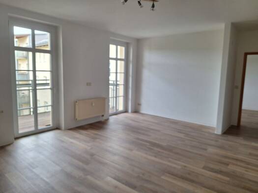 Wohnung zur Miete 450 € 2 Zimmer 61 m² Geschoss 3/4 frei ab sofort Ostviertel Gera 07546