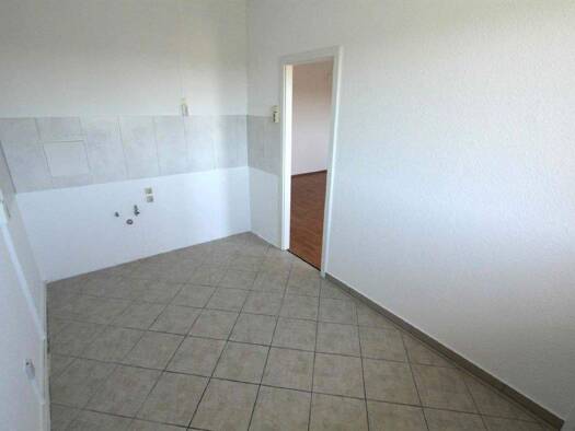 Wohnung zum Kauf 56.000 € 2 Zimmer 56 m² 2. Geschoss Langenbogen Teutschenthal 06179