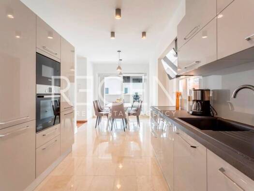 Wohnung zum Kauf 650.000 € 4 Zimmer 1 m² 2. Geschoss Podstrana