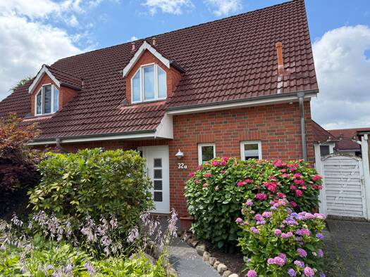 Doppelhaushälfte zur Miete 1.400 € 5 Zimmer 125 m² 371 m² Grundstück frei ab 15.08.2026 Schwanewede Schwanewede 28790