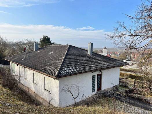 Einfamilienhaus zum Kauf 325.000 € 5,5 Zimmer 155 m² 2.700 m² Grundstück frei ab sofort Stadtlauringen 97488