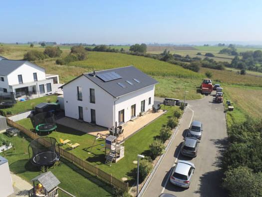 Einfamilienhaus zum Kauf 649.000 € 7,5 Zimmer 218 m² 667 m² Grundstück Munderkingen 89597