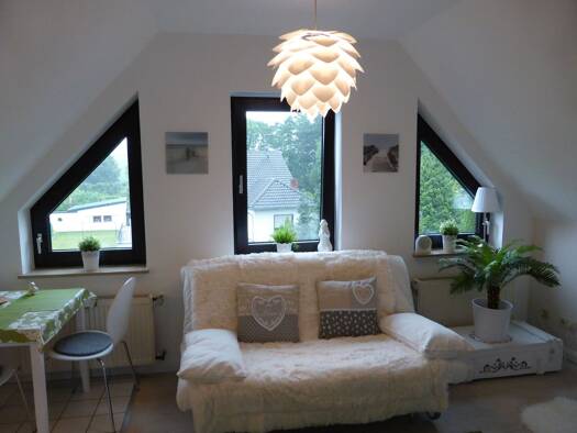 Studio zur Miete 400 € 1 Zimmer 26 m² Geschoss 2/3 frei ab 01.11.2026 Holzweiler Grafschaft 53501