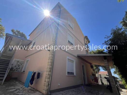 Haus zum Kauf 1.900.000 € 8 Zimmer 380 m² Hvar
