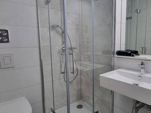 Studio zur Miete 750 € 1,5 Zimmer 25 m² Geschoss 1/3 frei ab sofort Mozartstraße 15 St Johann Saarbrücken 66111