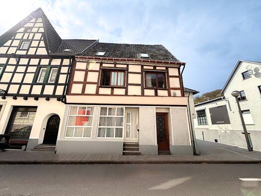 Mehrfamilienhaus zum Kauf 130.000 € 6 Zimmer 189 m² 143 m² Grundstück Oberwinter Remagen 53424