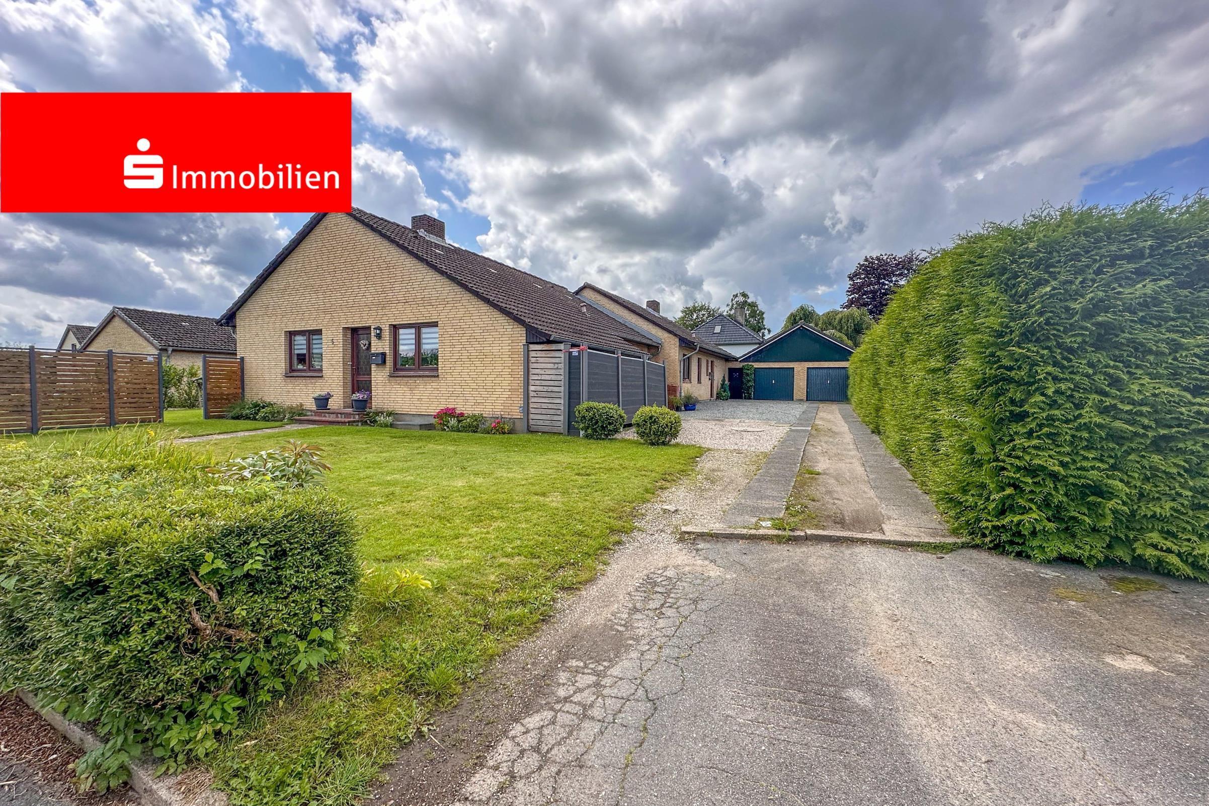 Mehrfamilienhaus zum Kauf 380.000 € 8 Zimmer 172,6 m²<br/>Wohnfläche 943 m²<br/>Grundstück Fleckeby 24357