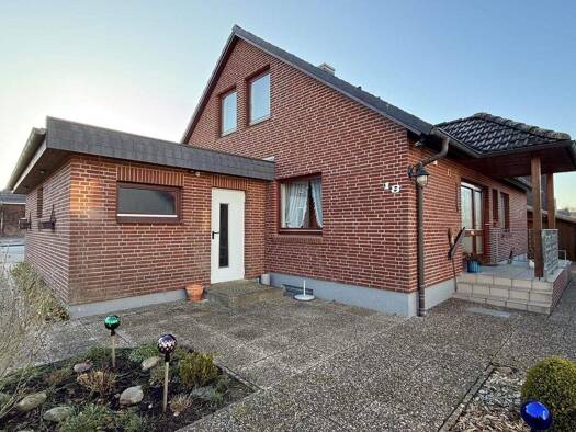 Einfamilienhaus zum Kauf 349.000 € 6 Zimmer 81 m² 780 m² Grundstück Lensahn 23738