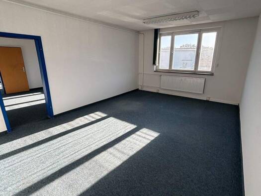 Praxisfläche zur Miete provisionsfrei 3,50 € 3 Zimmer 76,7 m² Bürofläche Niederwiesa Niederwiesa 09577