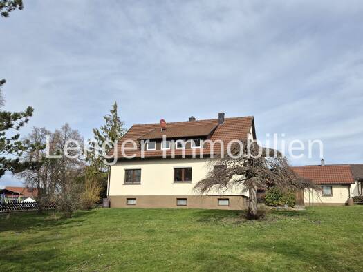 Einfamilienhaus zur Miete 1.300 € 7 Zimmer 153 m² 1.646 m² Grundstück Bisingen 72406