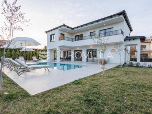 Einfamilienhaus zum Kauf - Erstbezug 790.000 € 3 Zimmer 250 m² Svetvinčenat Svetvinčenat 52342