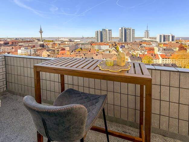 Wohnung zum Kauf 165.000 € 4 Zimmer 114 m² 12. Geschoss Mitte Mitte 27568