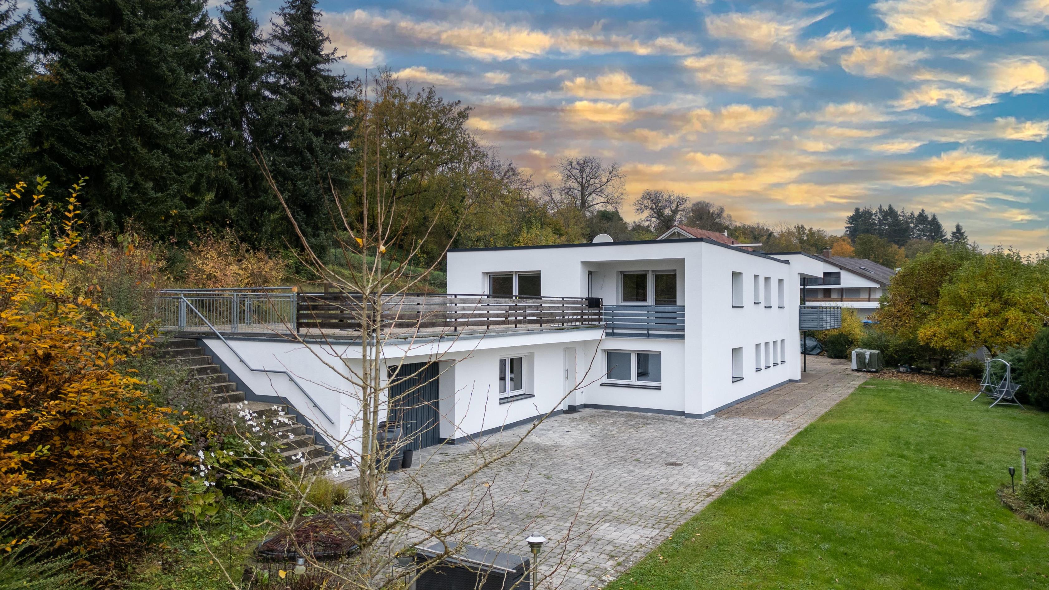 Villa zum Kauf 996.000 € 7 Zimmer 292 m²<br/>Wohnfläche 5.116 m²<br/>Grundstück Herbolzheim Neudenau 74861