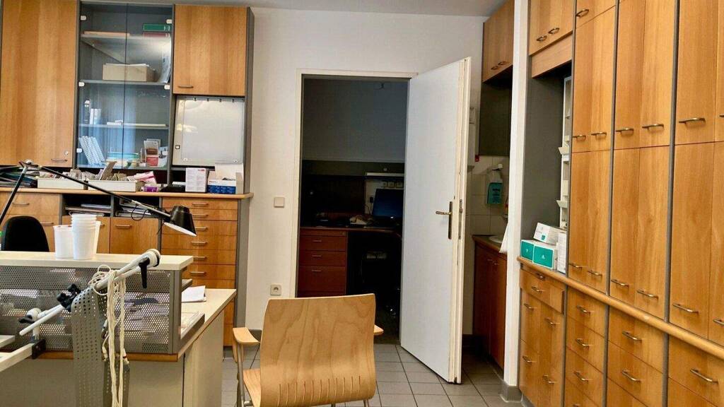 Praxis zum Kauf 350.000 € 4,5 Zimmer Wien,Brigittenau 1200