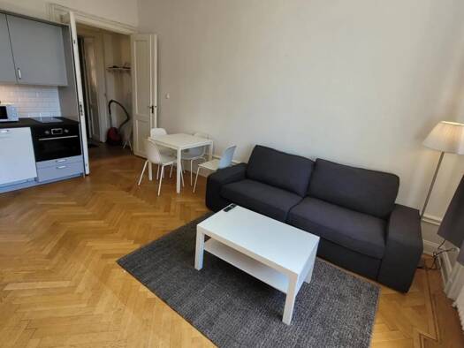 Wohnung zur Miete 580 € 1,5 Zimmer 38 m² Geschoss 1/2 frei ab 30.08.2025 Schwieberdingen 71701
