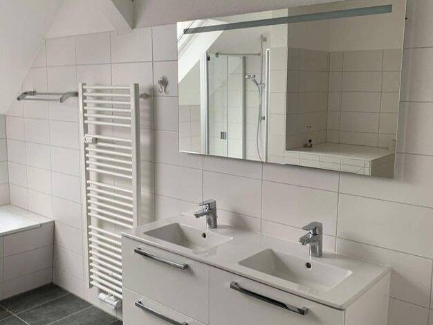 Wohnung zur Miete 480 € 3 Zimmer 109,3 m² 4. Geschoss frei ab sofort Casparistraße 4 Lutherviertel Chemnitz 09126