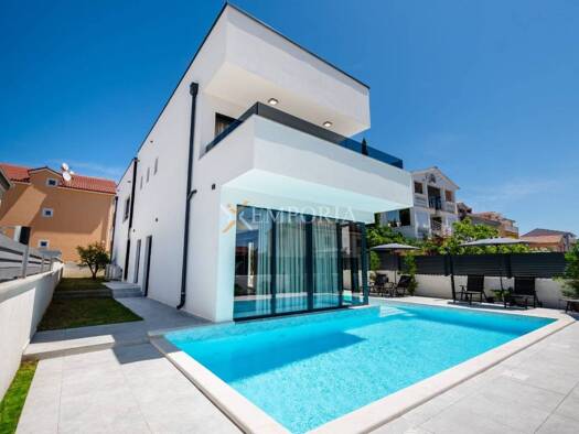 Einfamilienhaus zum Kauf - Erstbezug 935.000 € 3 Zimmer 311 m² Vrsi 23235