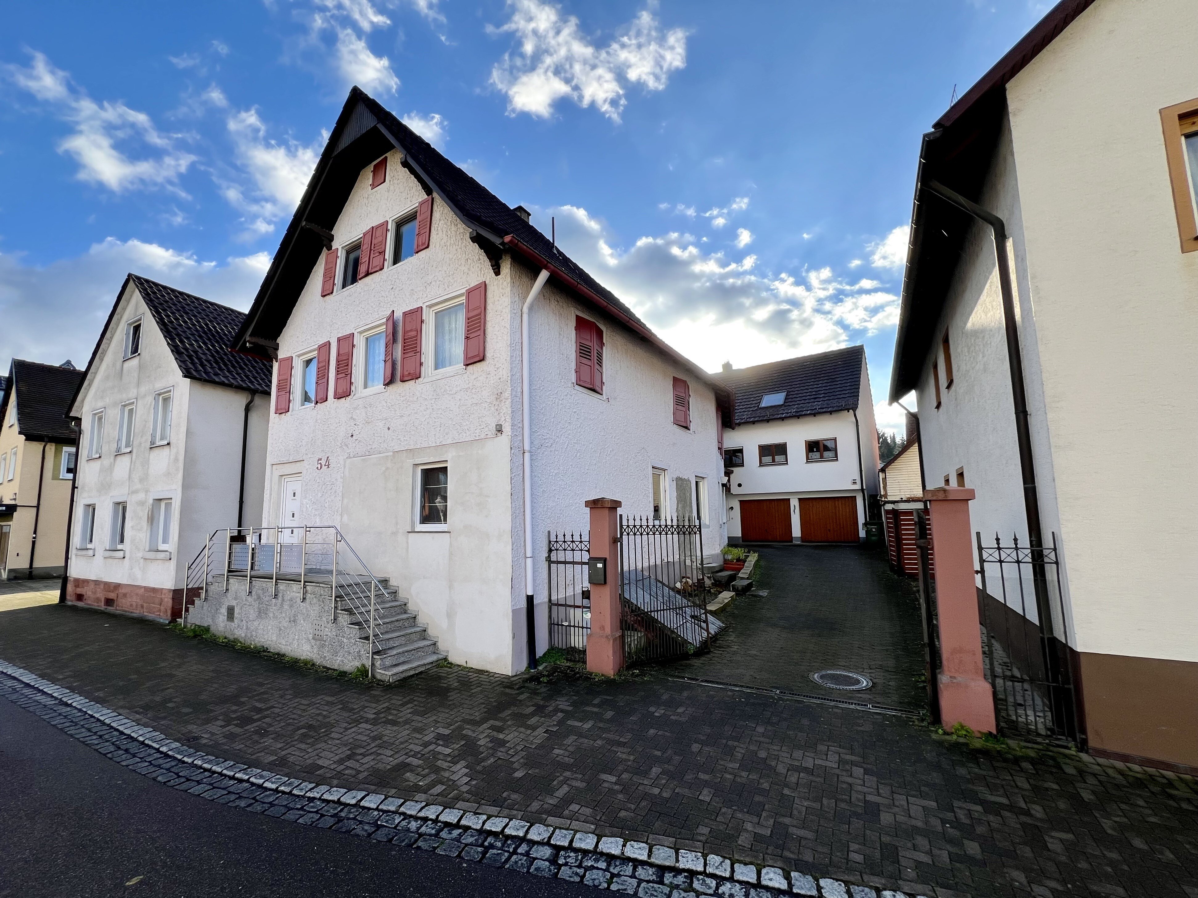 Mehrfamilienhaus zum Kauf 341.000 € 8 Zimmer 213,4 m²<br/>Wohnfläche 250 m²<br/>Grundstück Friesenheim Friesenheim 77948