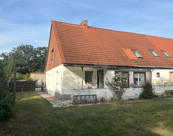 Doppelhaushälfte zum Kauf 80.000 € 4 Zimmer 110 m²<br/>Wohnfläche 700 m²<br/>Grundstück ab sofort<br/>Verfügbarkeit Mühlsdorfer Weg 16 Jütrichau Zerbst/Anhalt 39264