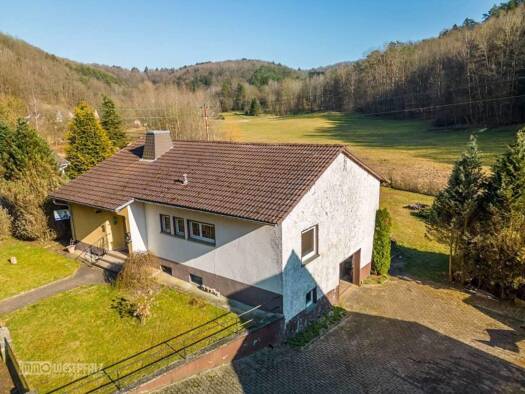 Einfamilienhaus zum Kauf 237.000 € 6 Zimmer 99,7 m² 1.039 m² Grundstück frei ab sofort Trulben 66957