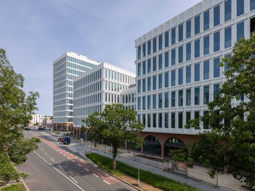 Bürofläche zur Miete - Erstbezug provisionsfrei 676 m² Bürofläche teilbar ab 675 m² Erlanger Straße, Ecke Forchheimer Straße Thon Nürnberg 90425