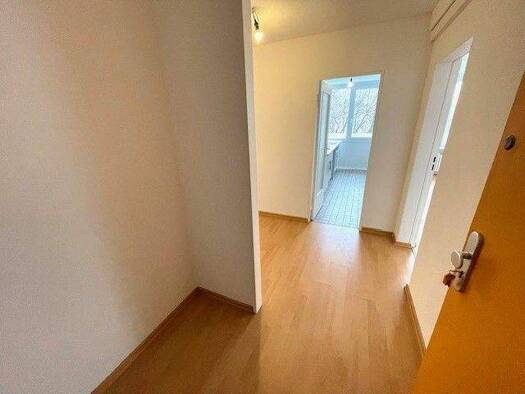 Wohnung zur Miete 770 € 2 Zimmer 84 m² 1. Geschoss frei ab 01.02.2026 Angerburger Allee 53 Westend Berlin 14055