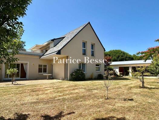 Einfamilienhaus zum Kauf 650.000 € 8 Zimmer 245 m² 7.040 m² Grundstück Centre Angers 49000