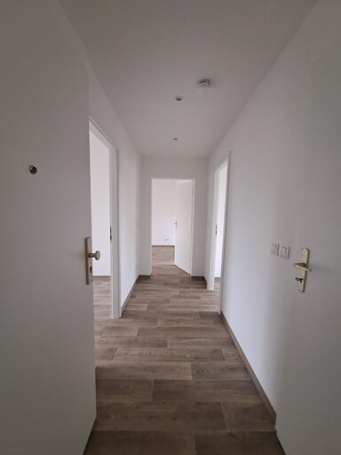 Wohnung zur Miete 385 € 3 Zimmer 60,7 m² 2. Geschoss frei ab sofort Ring der Chemiearbeiter 1 Sandersdorf Sandersdorf-Brehna 06792