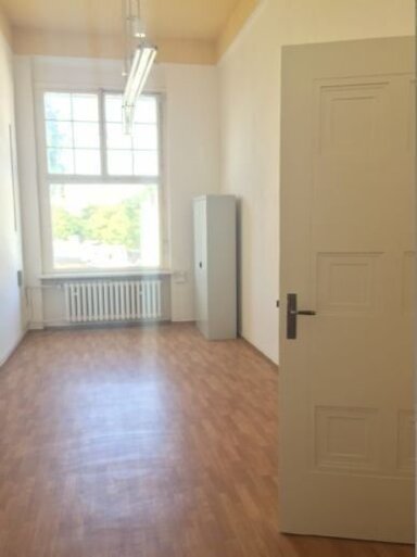 Büro-/Praxisfläche zur Miete provisionsfrei 160 € 2 Zimmer 50 m² Bürofläche teilbar ab 10 m² Ruckdeschelstr. 17 Zwötzen Gera 07551