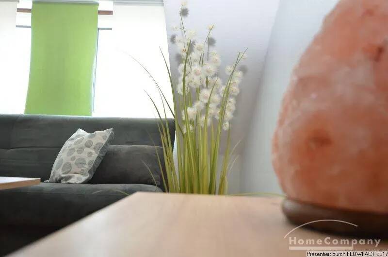 Modern möblierte 2-Zimmer-Wohnung nach aufwendiger Renovierung – zentral in Bremen-Mitte – 28195 Bremen – Bild 1 von 6