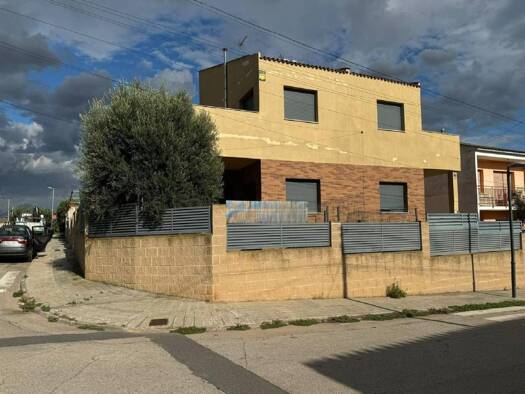 Chalet zum Kauf 1 Zimmer 358 m² Estadi 8 Sant Jaume dels Domenys 43713