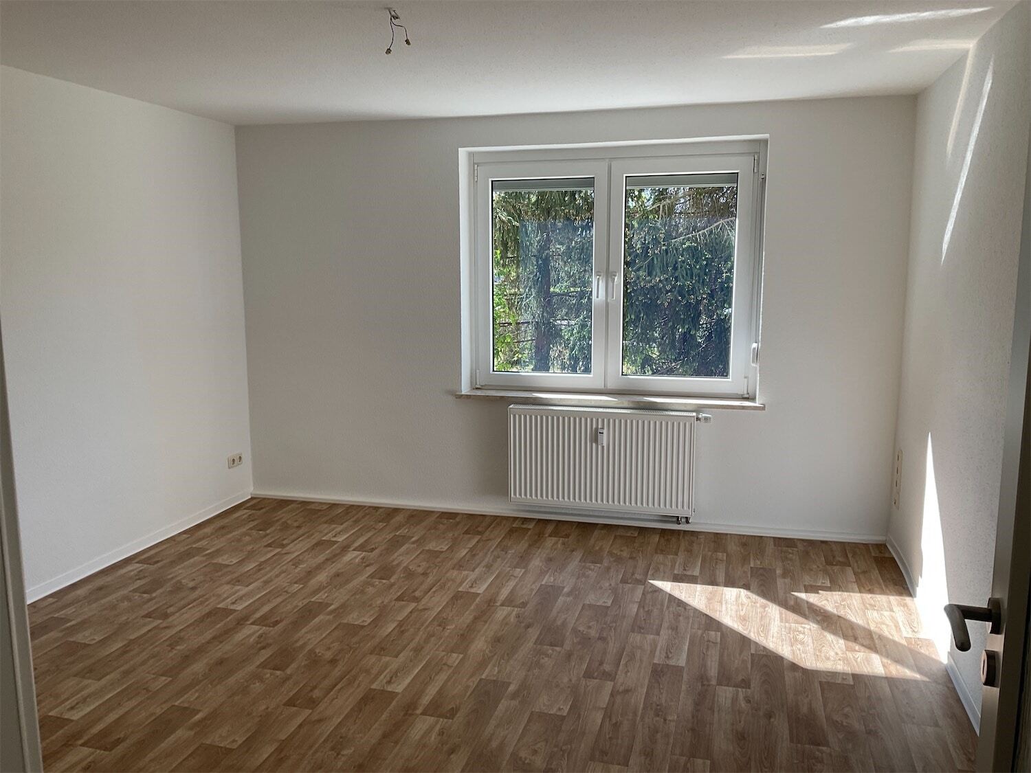 Wohnung zur Miete 322 € 3 Zimmer 58,4 m²<br/>Wohnfläche 2.<br/>Geschoss Emil-von-Behring-Straße 16 Schmölln Schmölln 04626