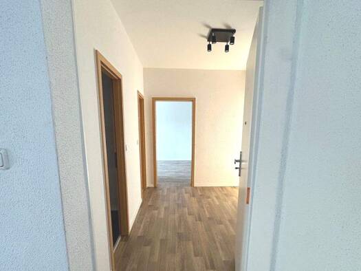 Wohnung zur Miete 387 € 2 Zimmer 64,4 m² frei ab sofort Albert-Blau-Straße 13 Weinhübel Görlitz 02827