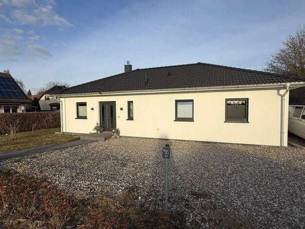 Einfamilienhaus zum Kauf 328.000 € 4 Zimmer 136 m² 1.163 m² Grundstück Buchhof Trollenhagen 17039