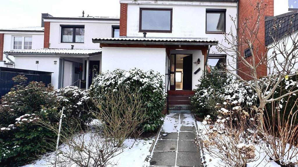 Reihenmittelhaus zum Kauf 279.000 € 5 Zimmer 112 m² 243 m² Grundstück frei ab sofort Stade 21682